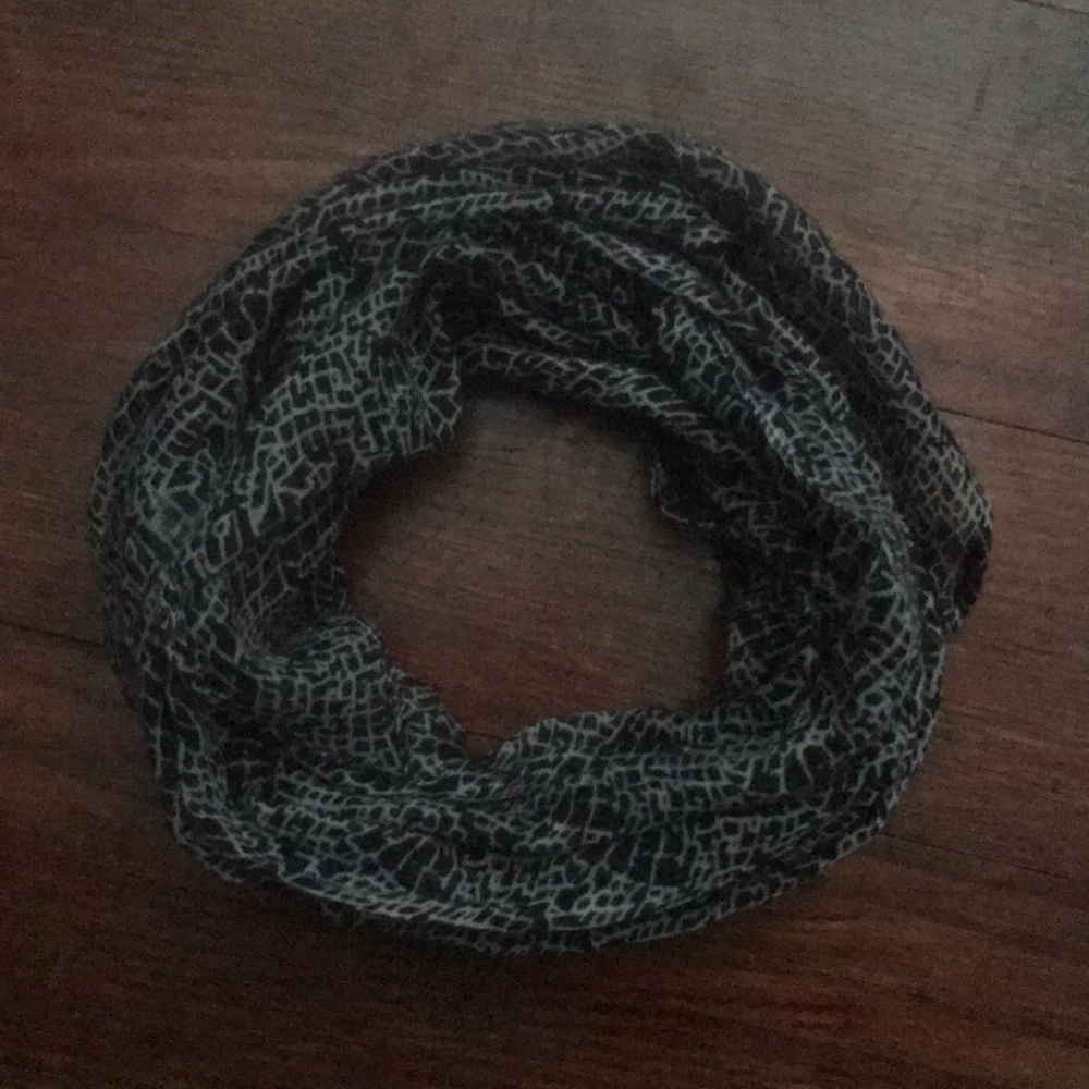B&W Sheer Scarf
